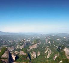 桂林丹霞八角寨景区