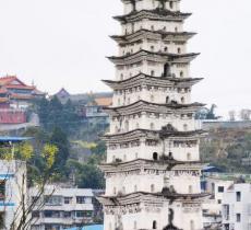 鹫峰寺塔